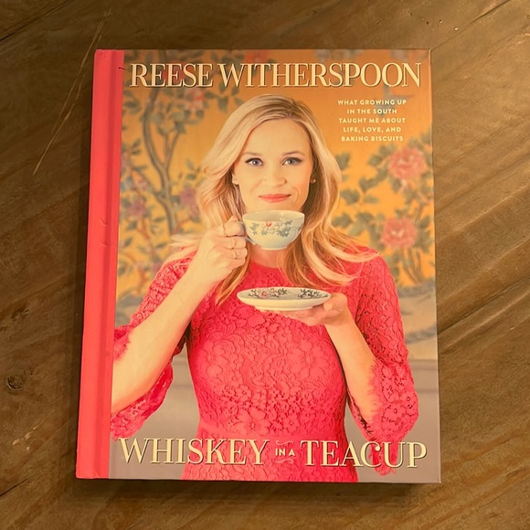 Whiskey in a Teacup by Reese Witherspoon - Picture 1 of 3